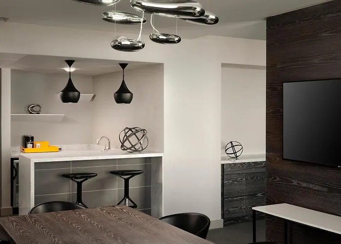 Hyatt Regency Los Angeles International Airport